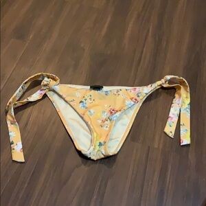La hearts bikini bottom with side ties